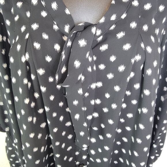 Roaman's black & white pleated polka-dot blouse top size 24W - Picture 5 of 7